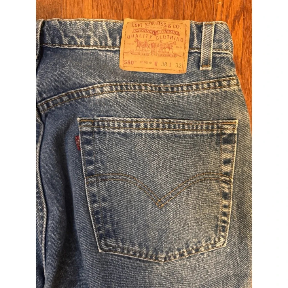 Vintage Levis‎ 550 Jeans Mens Size 38x32 Medium Wash Blue MADE IN USA
